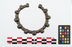Foto von Bronzeknotenarmreif (NHMW-PRAE-025344)
